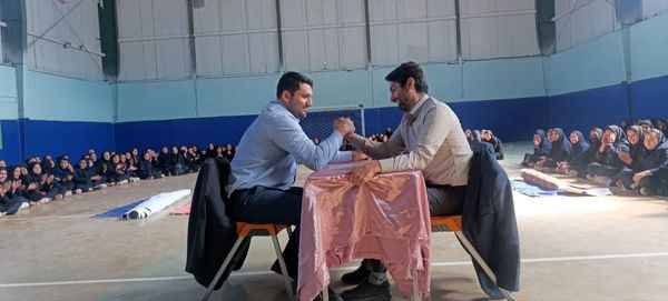 المپیاد ورزشی درون مدرسه ای در مدارس متوسطه اول و دوم دخترانه شهر نسر 