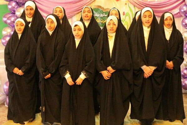 گذر از کودکی به جوانی؛ مدارس فیروزکوه میزبان «جشن بلوغ» دانش‌آموزان شدند
