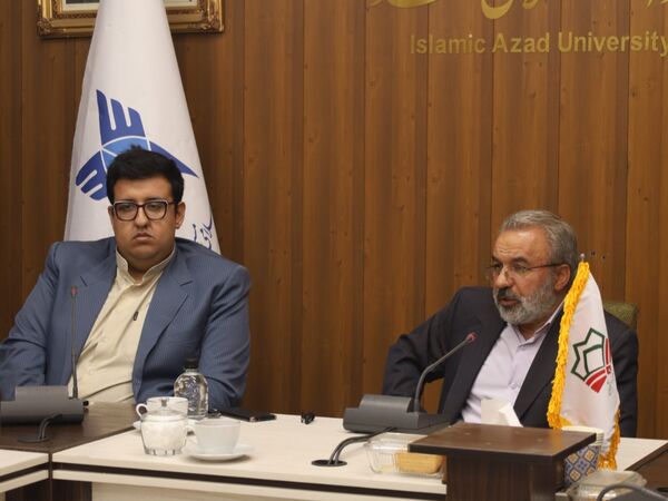  از تسخیر تا تبیین؛ بازخوانی پیام ۱۳ آبان در دانشگاه آزاد مشهد