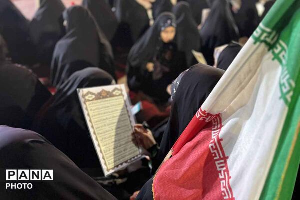 همزمان با شهادت امام حسن عسکری(ع)؛ مردم در چهلم رهبر شهید انقلاب به میدان آمدند
/2