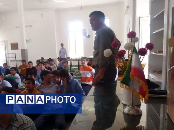 برگزاری جشن تکلیف در دبیرستان نمونه دولتی دانش 