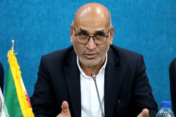 دیدار جمعی از تشکل‌های دانش‌آموزی یزد با مدیرکل آموزش‌ و پرورش