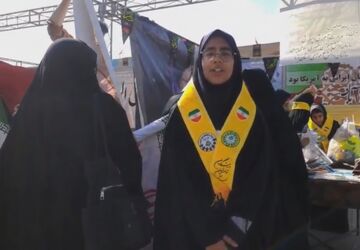 ۱۳ آبان در یزد؛ تجلی غیرت انقلابی دانش‌آموزان در میدان امیرچخماق