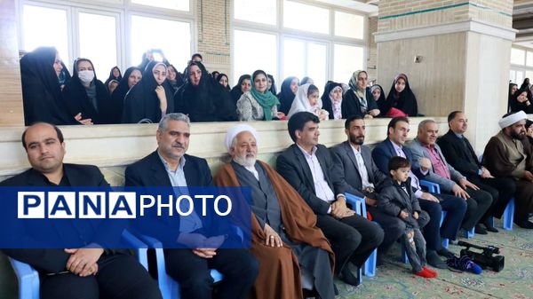  جشن عبادت ۱۵۰۰ دانش‌آموز دختر میبدی در هفته گرامیداشت امور تربیتی و تربیت اسلامی