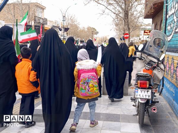 به یاد شهدای میناب؛ با کوله در مراسم روز قدس حاضر می‌شوم 
