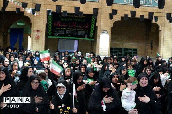 نوای «لبیک یا حسین» از اجتماع شیرخوارگان حسینی در فاز ۳ اندیشه