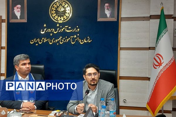 نشست فصلی و توان افزایی مأمورین و مسئولین سازمان دانش‌آموزی شهرستان‌های استان تهران 