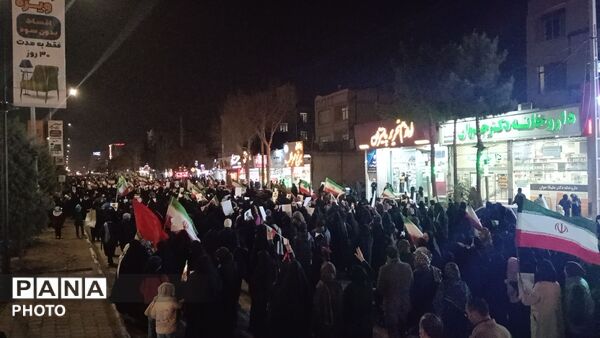 حضور پرشور مردم انقلابی نیشابور در سومین روز از عزای سالار شهیدان انقلاب اسلامی 