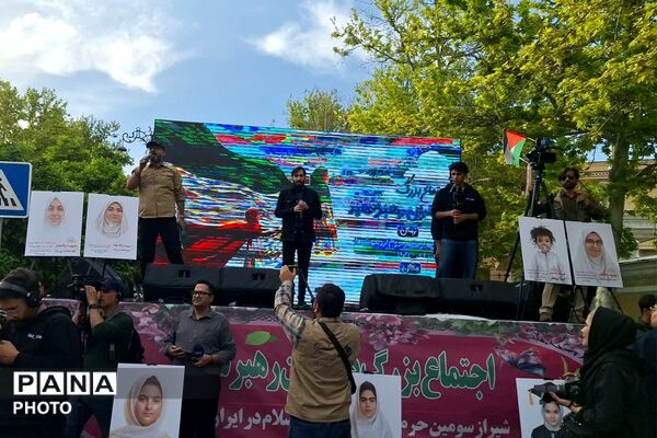 رزمایش بانوان و دختران بسیجی در شیراز