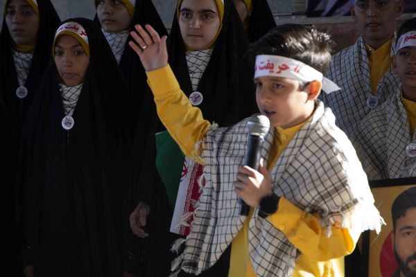 تجمع مردم یزد در پی عملیات «وعده صادق»