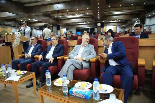 نشست صمیمی مدیران رسانه با استاندار قم
