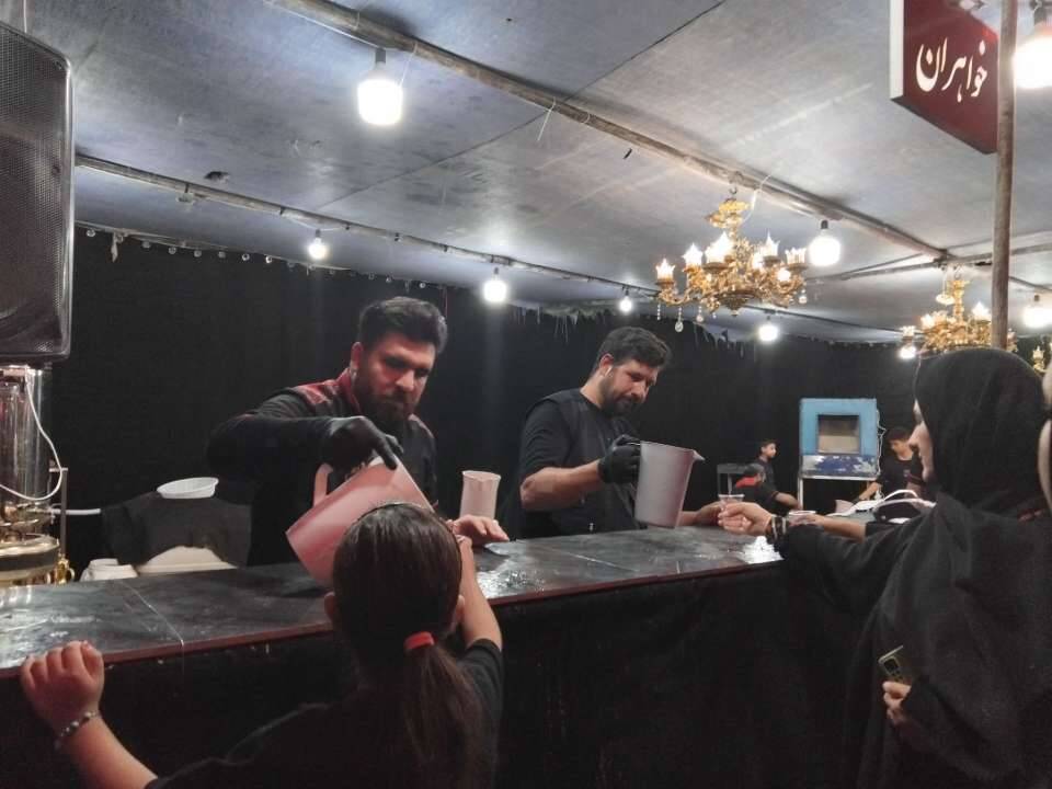 برپایی موکب علمدار به مناسبت دهه اول محرم در خلیل‌آباد 