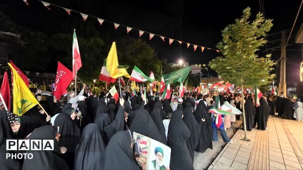 نمایش گوشه‌ای از قدرت و اقتدار  نظامی ایران در خیابان‌های رجایی شهر کرج