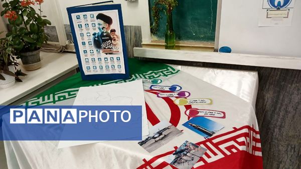 برپایی نمایشگاه دستاوردهای انقلاب‌اسلامی در دبیرستان نمونه‌تربیت شهرستان محلات
