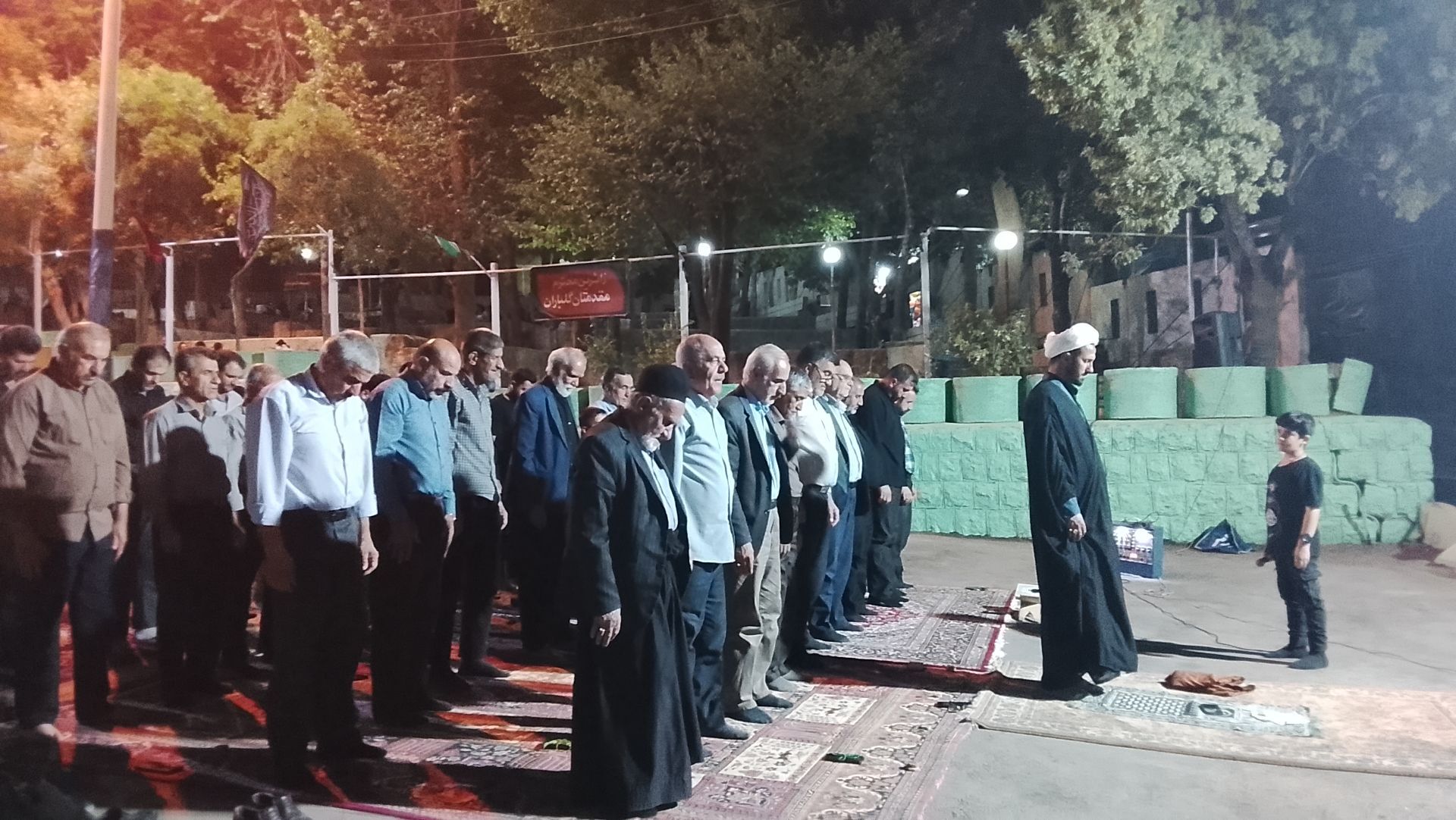 زمزمه بندگی در جوار امامزاده سید سعید شهر چلیچه