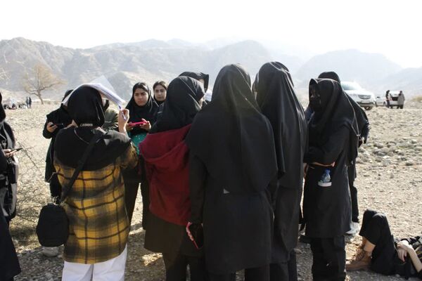 کارگاه آموزشی طراحی و نقاشی هنرستان فاطمه زهرا (س) در شهرستان گچساران