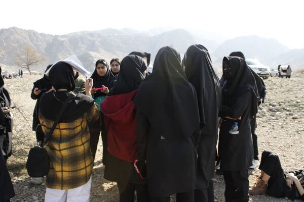 کارگاه آموزشی طراحی و نقاشی هنرستان فاطمه زهرا (س) در شهرستان گچساران