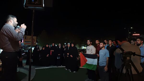تجمع دانشجویان و دانش‌آموزان یاسوج در محکومیت توقیف کشتی «کاروان صمود» و ادامه حملات به غزه