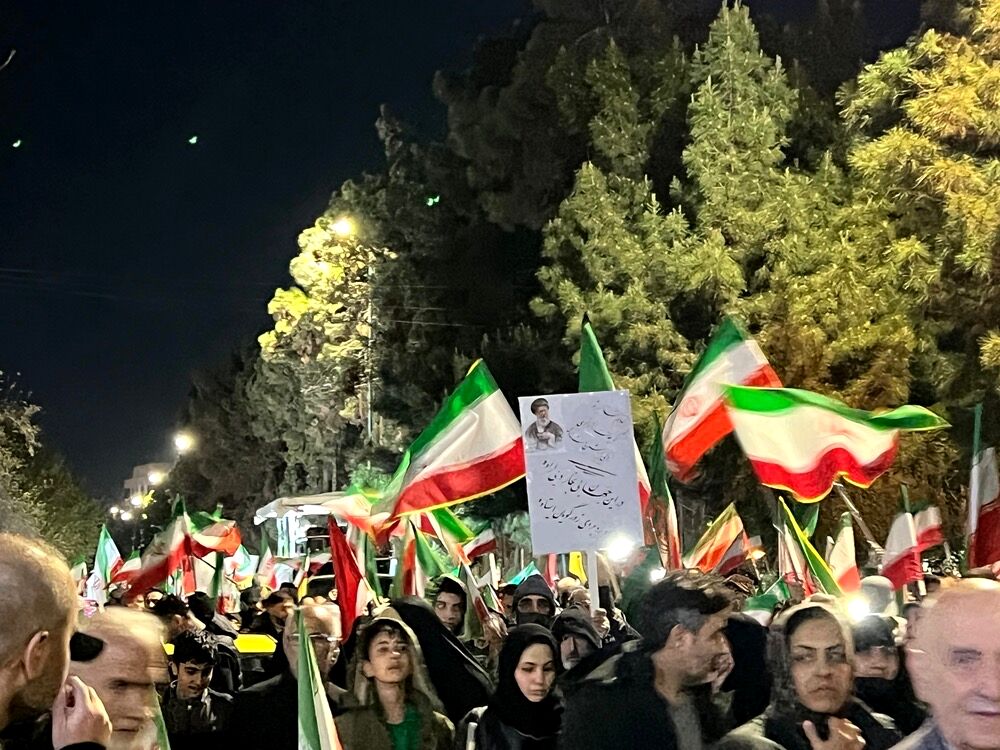 حضور باشکوه مردم کرج در اجتماع مردمی