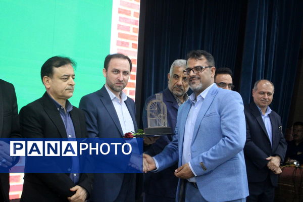 تجلیل از معلمان نمونه استان بوشهر 