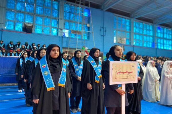 یاوران انقلاب؛روشنای مسیر نوجوانان امروز