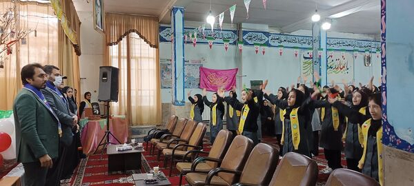 همایش یاوران انقلاب در دبیرستان امام سجاد (ع) ناحیه ۴ کرج