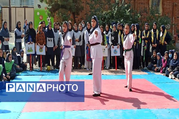  المپیاد ورزشی در دبیرستان ۱۳ آبان مشهد