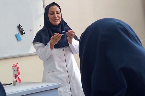 بازدید دانش آموزان دبیرستان حضرت ولیعصر (عج) ناحیه یک ری از پژوهش‌سرای رازی 
