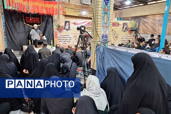 برگزاری یادواره شهدا در گلزار شهدای شیراز