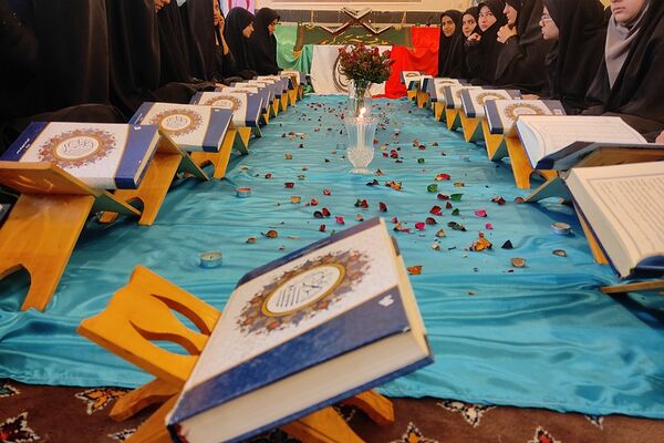 برگزاری محفل انس با قرآن کریم در دارالقرآن آیت‌الله قرائتی شهرری