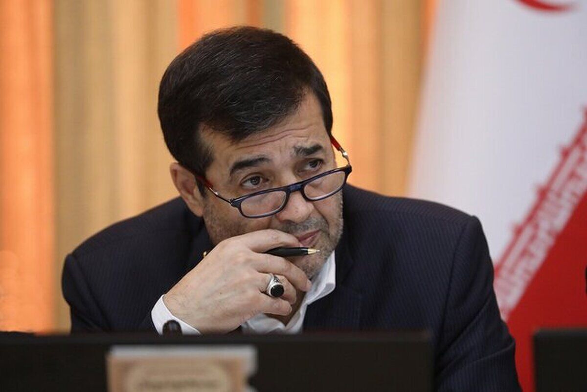 دنیامالی عازم پاریس شد