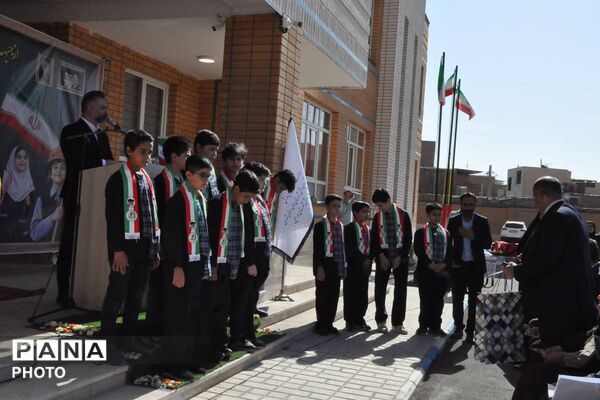  استقبال ورامین از شکوفه‌های دانش‌آموزی 