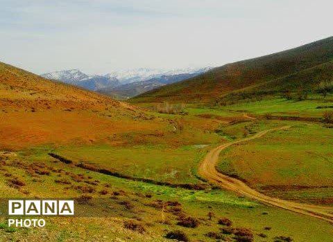 وانان، تابلوی بی‌بدیل خالق، شکوه رنگ‌ها و عظمت کوهستان