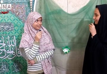«دورهمی متفاوت» دختران نوجوان در مسجد
