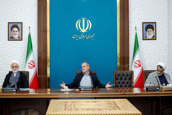 ادغام مراکز کم بازده علمی، با هدف تمرکز حمایت‌ها بر دانشگاه‌های کارآمد