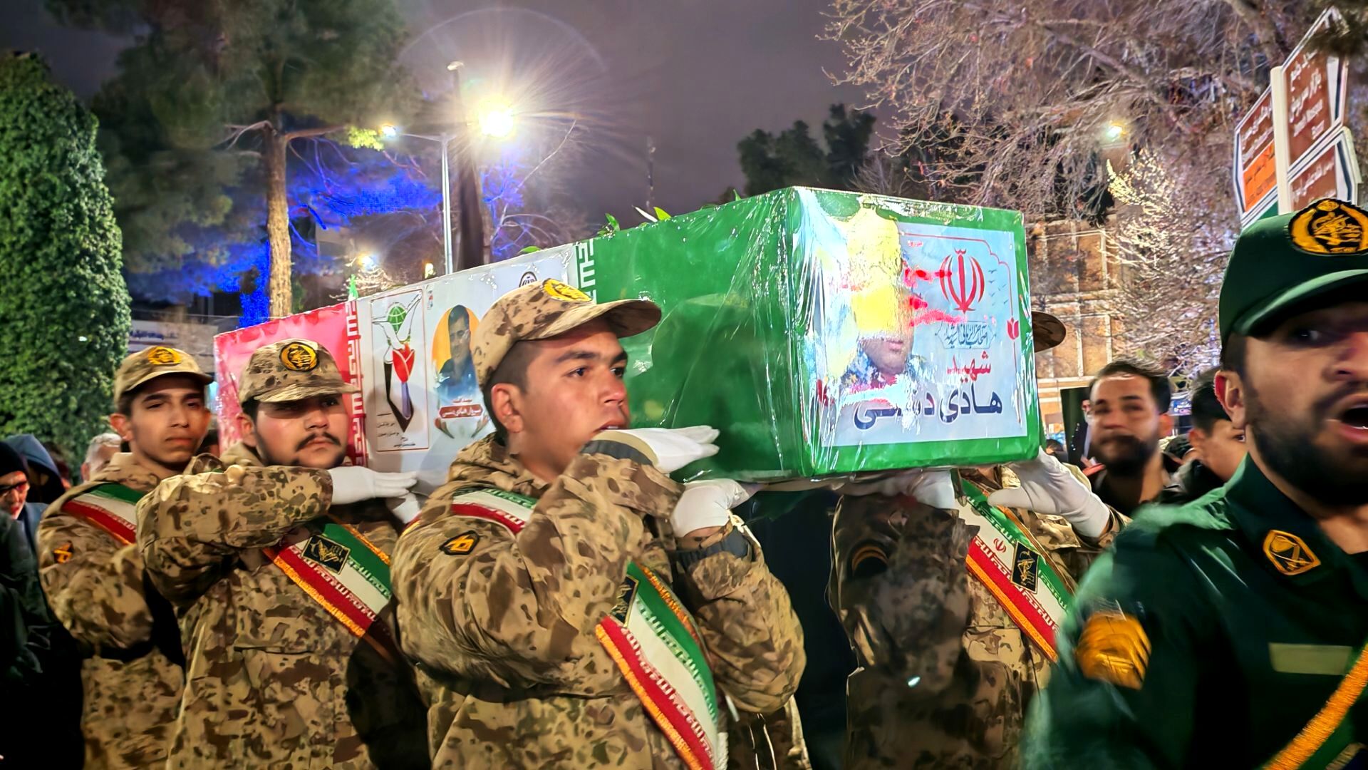 اجتماع بزرگ مردم شهرستان نیشابور و تشییع شهید جنگرمضان