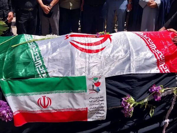 تشییع پیکر مطهر شهیده مریم قنبریان شهید جنایت رژیم صهیونیستی در آستان مقدس حضرات سیدالکریمان