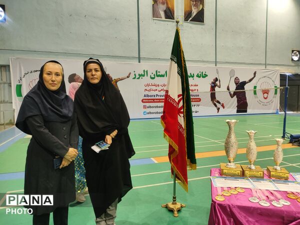 رقابت‌های ورزشی بدمینتون دانش‌آموزان دختر منطقه 2 کشور  در کرج 