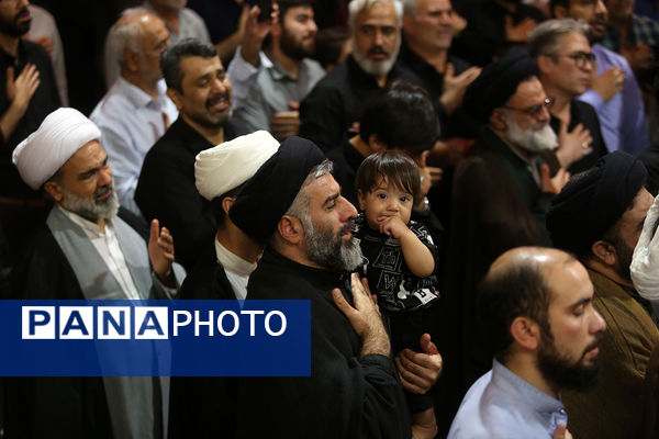 عزاداری شب شهادت امام باقر(ع) در حرم کریمه اهل بیت