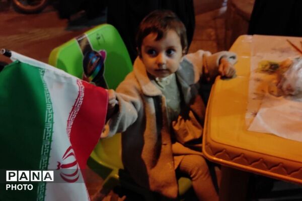 حماسه شبانه در ورامین؛ حضور مردمی که تاریکی را به روشنای همدلی بدل کردند