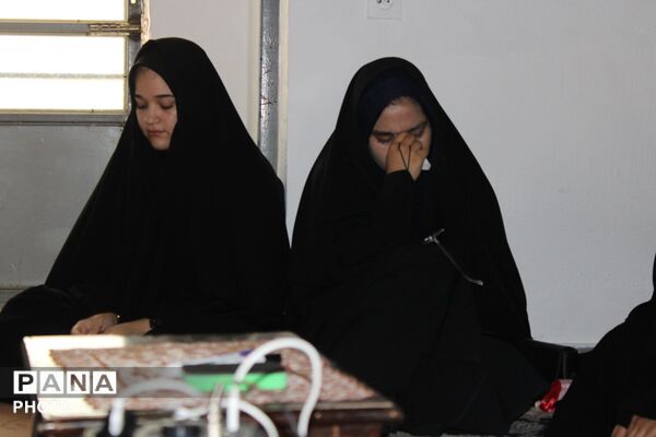 نشست فرهنگی-معنوی هیئت دانش‌آموزی انصار‌المهدی (عج)