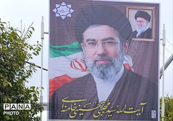 بیعت مردم آق قلا با رهبر جدید