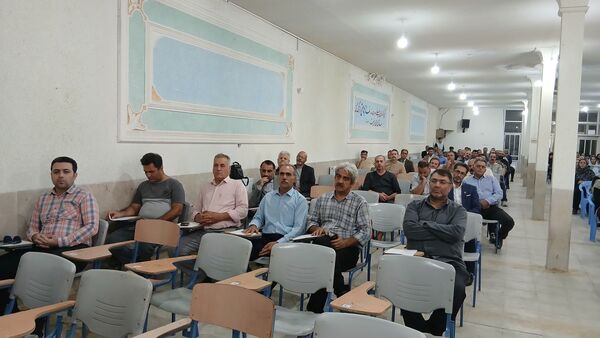 برگزاری جلسه اولیا و مربیان دبیرستان نمونه دولتی معلم ساوجبلاغ