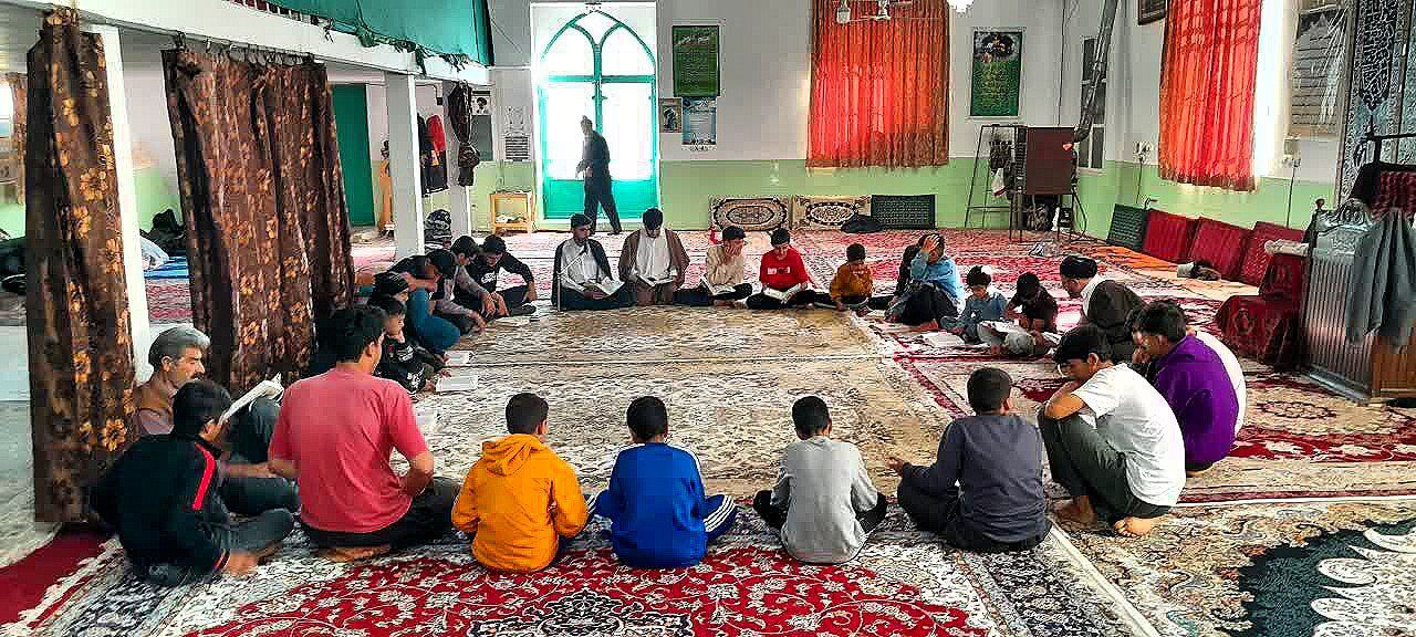 اعتکاف دانش آموزی در مساجد شهرستان مانه 