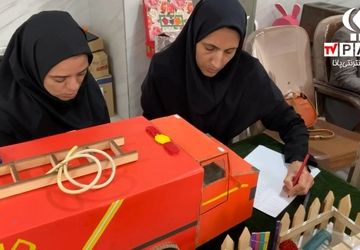 آثار ارسالی به جشنواره استانی علمی،مهارتی هنرجویان رشته‌ی تربیت کودک در حال داوری است