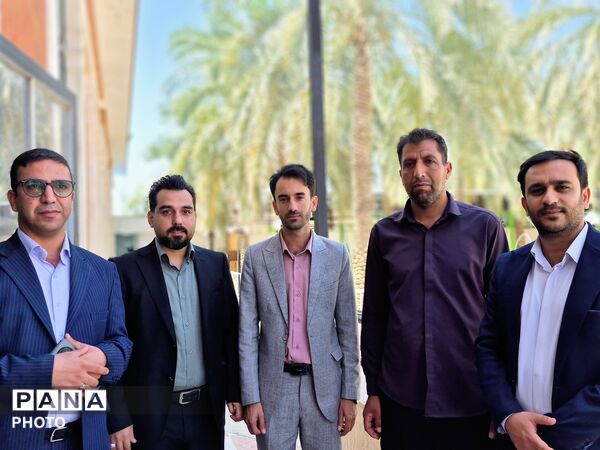 مراسم تجلیل و تقدیر از فرهنگیان در عنبرآباد