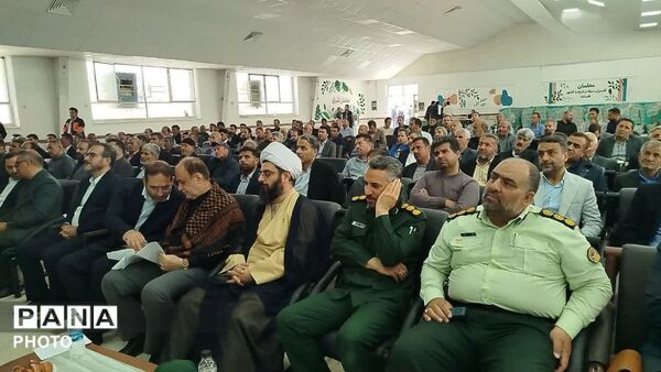 روز ملی شوراها در شهرستان فامنین