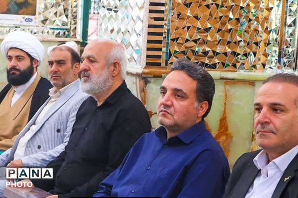 غبارروبی و عطرافشانی آستان مقدس امامزاده عمادالدین علیه السلام 