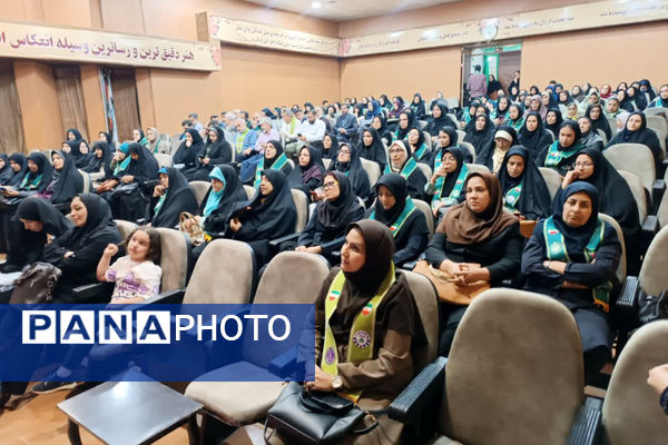 تجلیل از مربیان و پیشکسوتان پیشتاز ناحیه 4 شیراز