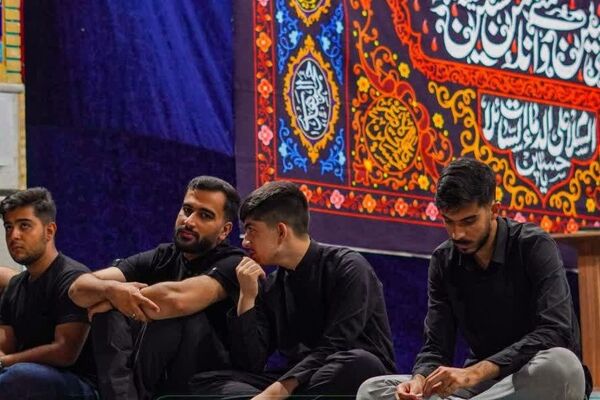 مراسم عزاداری شب دوم محرم 1404 در حسینیه سیدالشهدا 